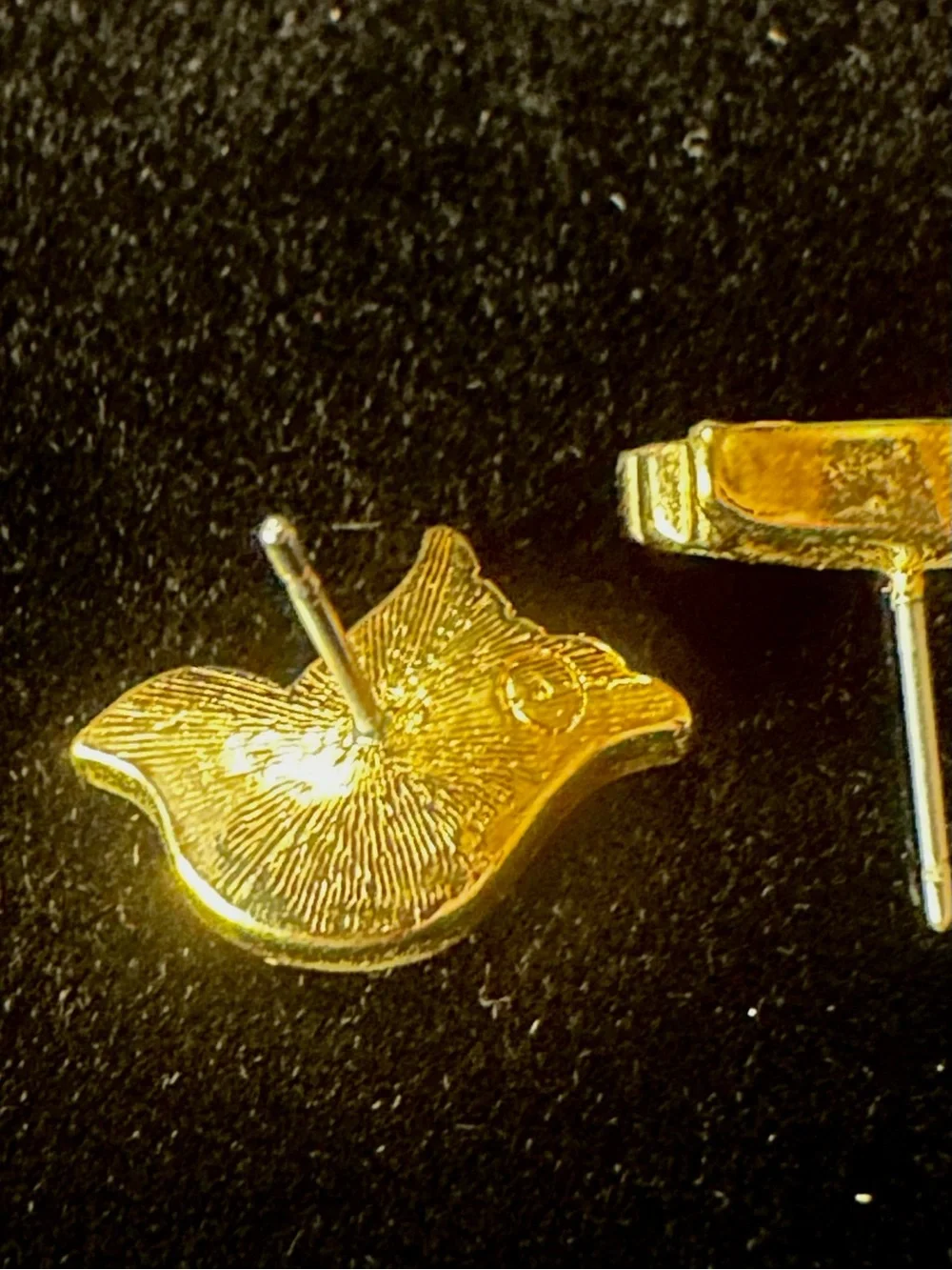 Vintage Avon 1988 Shimmering Dove Yellow Enamel Stud Earrings Rare